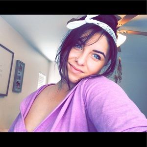 Meet your Posher, Hannah